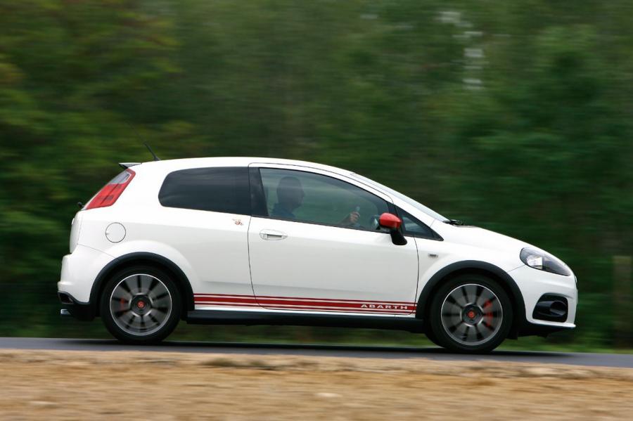  Fiat Grande Punto Abarth 2007 года  (фото 26 из 67)